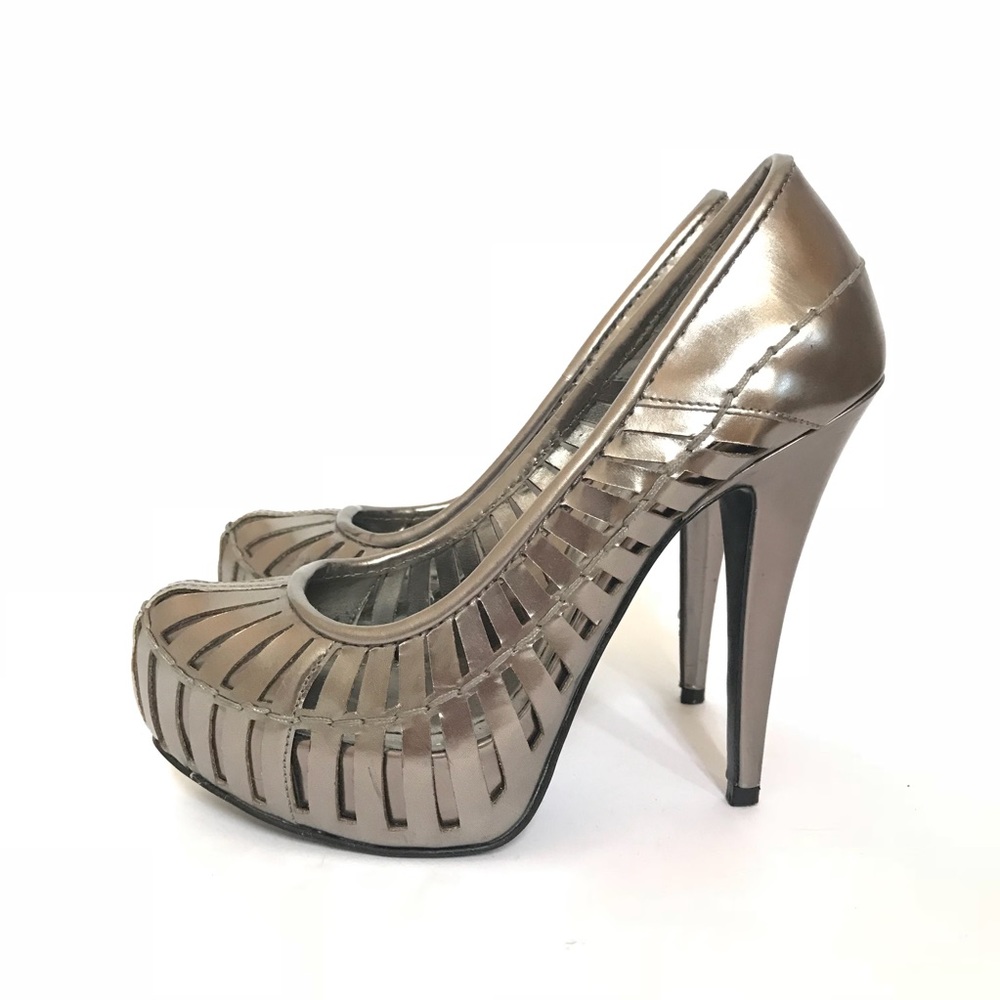 Bcbgeneration Gray Metallic Cutout Platform Pumps - image 3